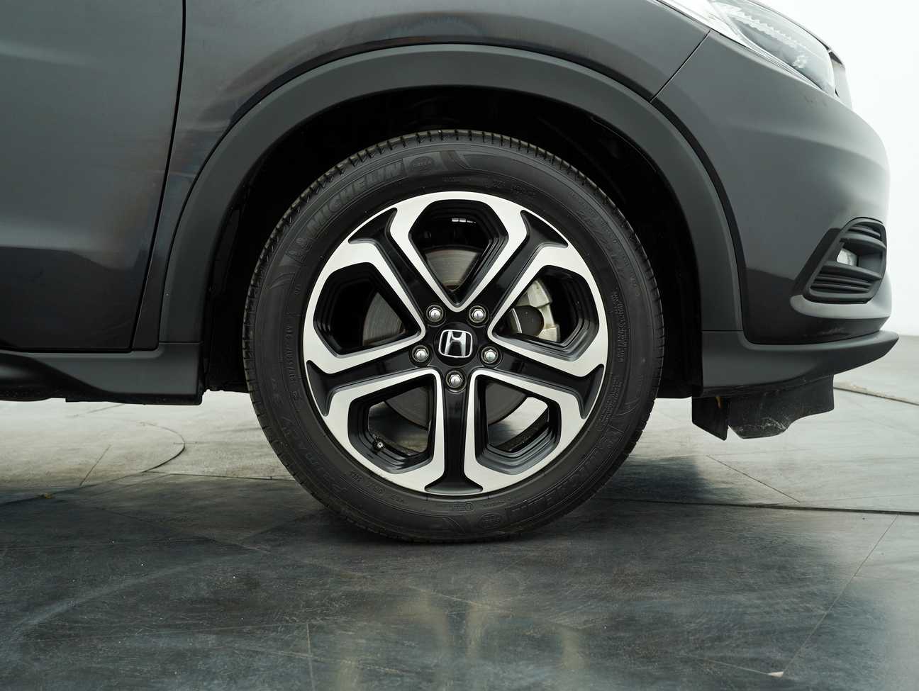 terpakai 2019 Honda HR-V i-VTEC V 1.8
