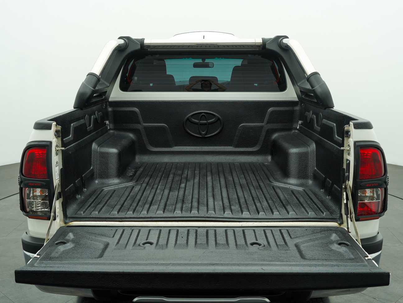 used 2020 Toyota Hilux L-Edition Dual Cab 2.4