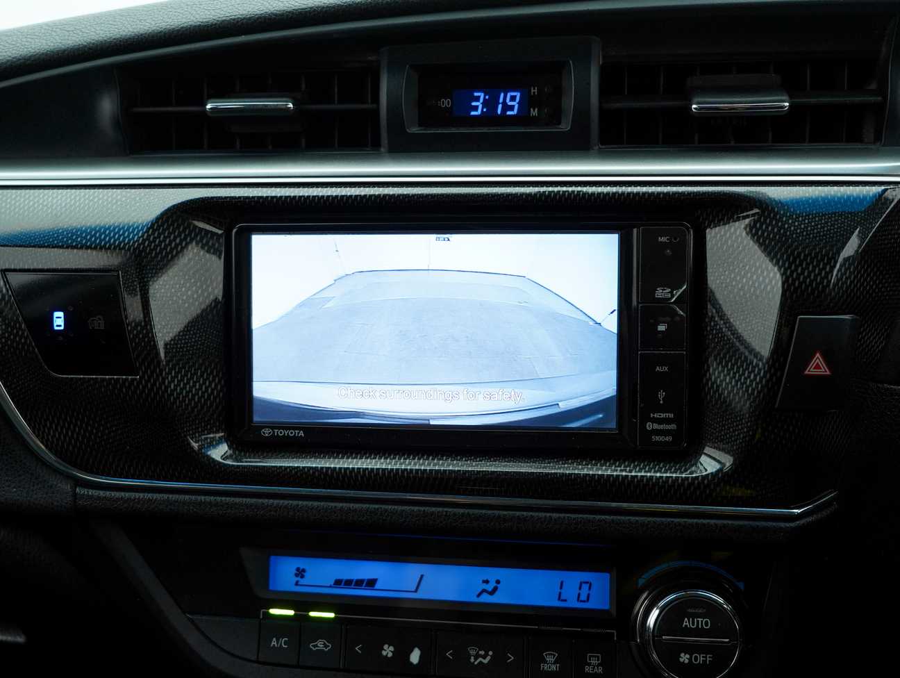 used 2014 Toyota Corolla Altis V 2.0