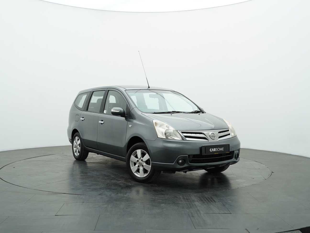 terpakai 2012 Nissan Grand Livina CVTC Comfort 1.8