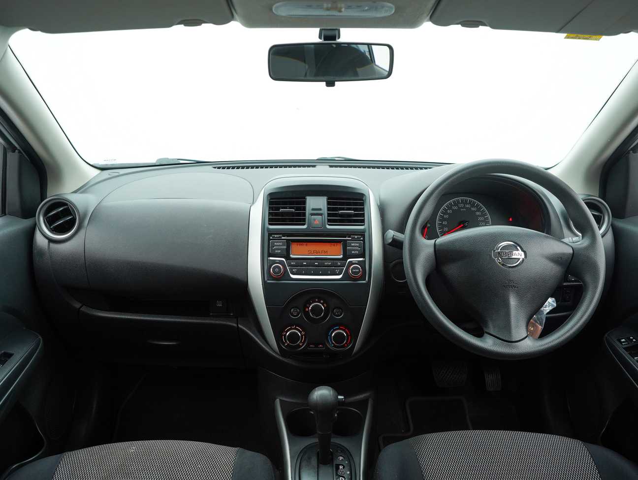 terpakai 2015 Nissan Almera E 1.5