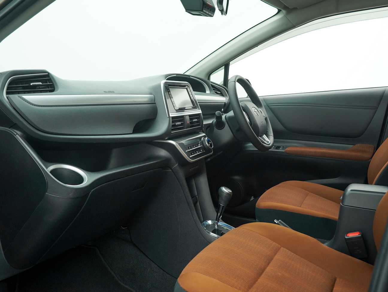 used 2017 Toyota Sienta V 1.5