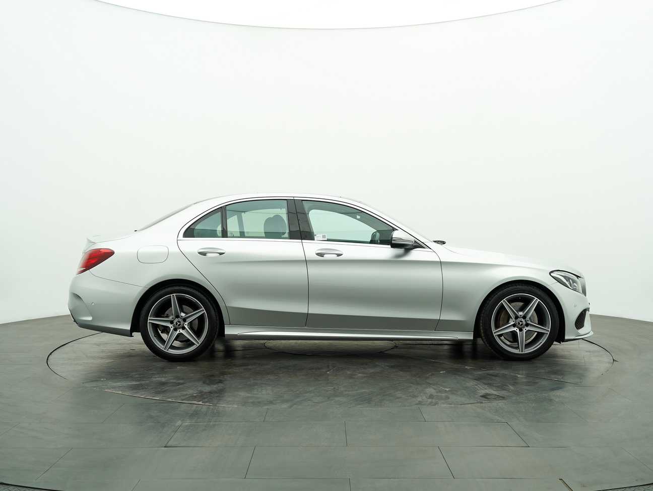used 2018 Mercedes-Benz C250 AMG Line 2.0