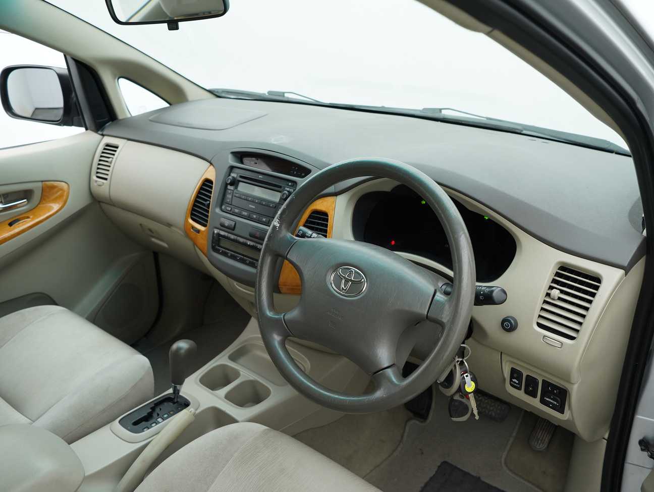 used 2011 Toyota Innova G 2.0