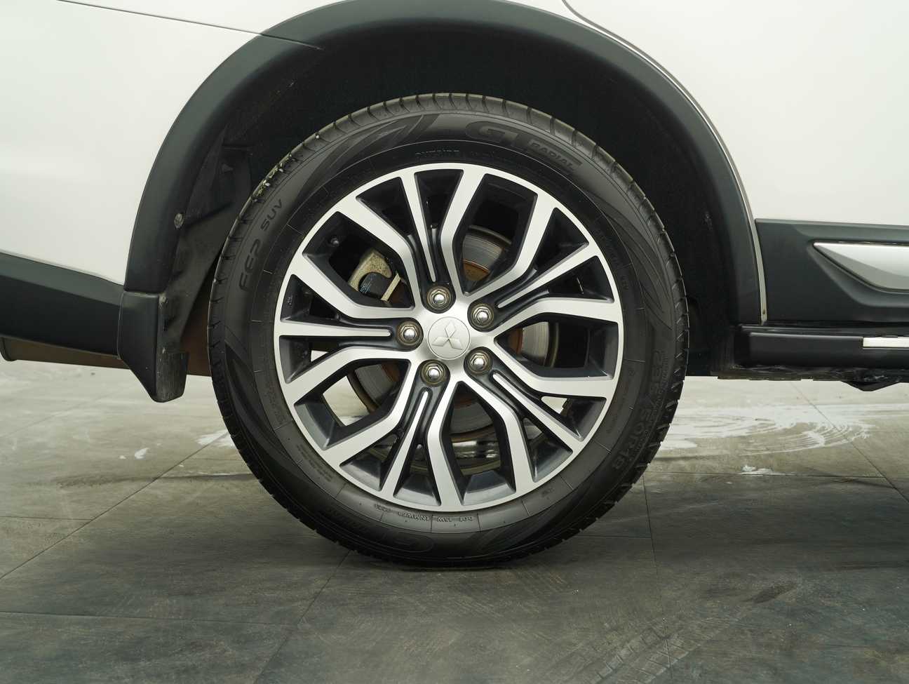 used 2019 Mitsubishi Outlander  2.0