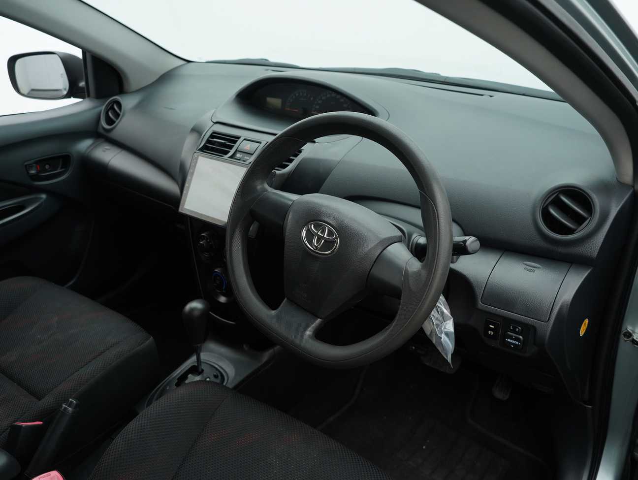 terpakai 2012 Toyota Vios J 1.5