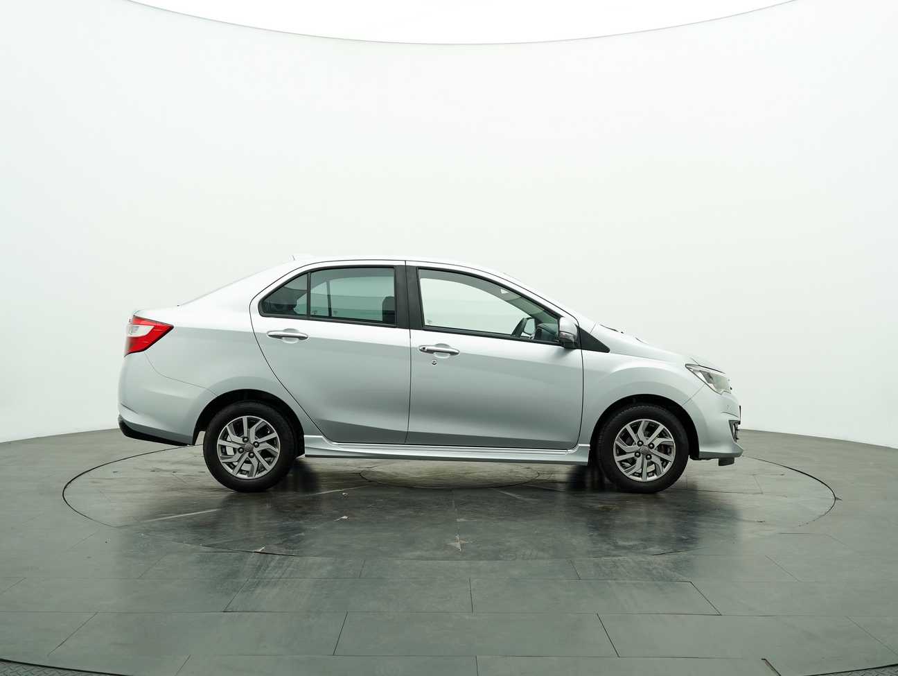 terpakai 2019 Perodua Bezza Advance 1.3
