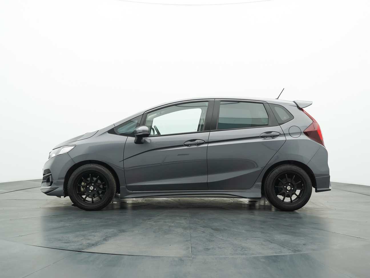 used 2018 Honda JAZZ V 1.5