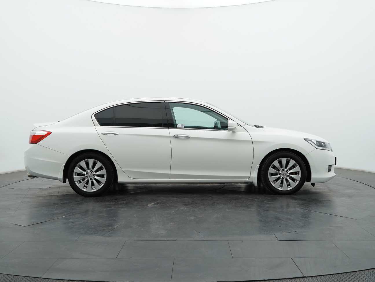 used 2015 Honda Accord VTi-L 2.0