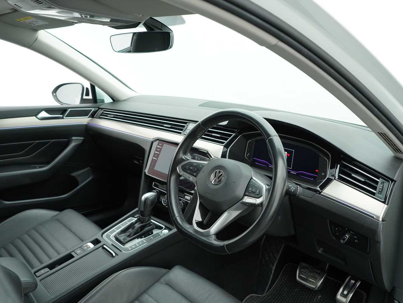 terpakai 2020 Volkswagen Passat Elegance 2.0