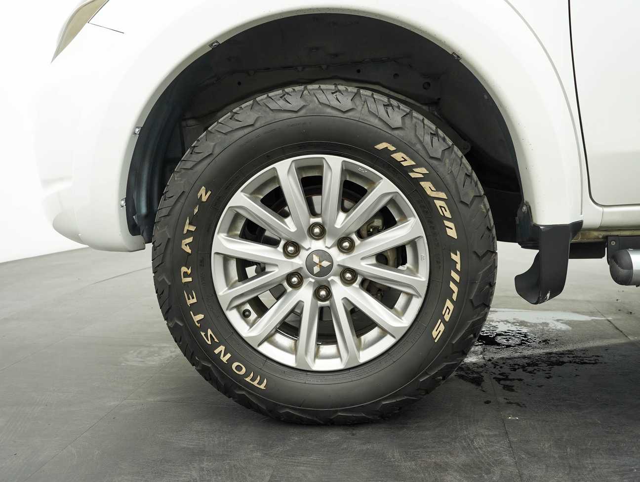 terpakai 2015 Mitsubishi Triton VGT Adventure 2.5