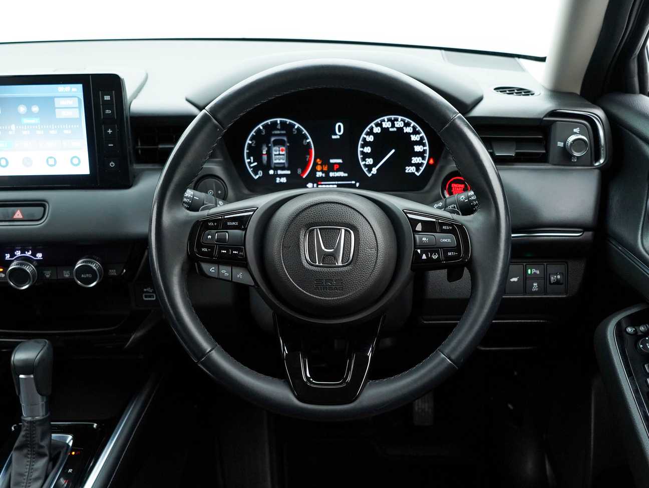 used 2025 Honda HR-V V 1.5