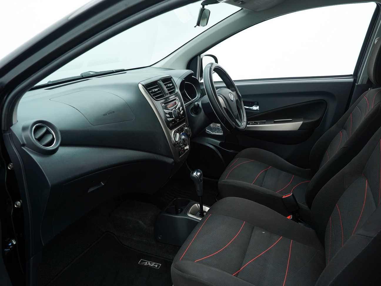 terpakai 2015 Perodua AXIA SE 1.0