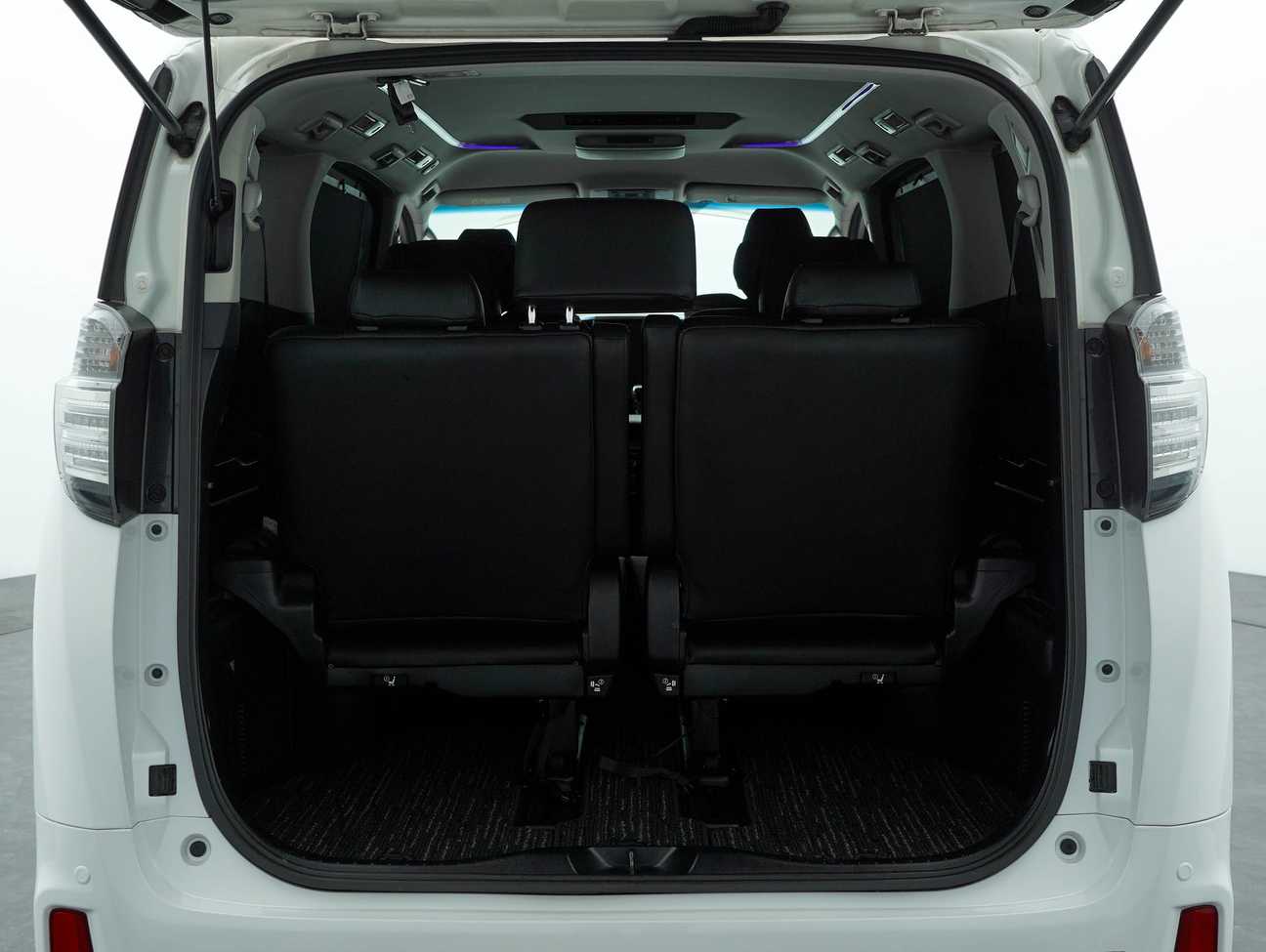 used 2016 Toyota Vellfire  2.5