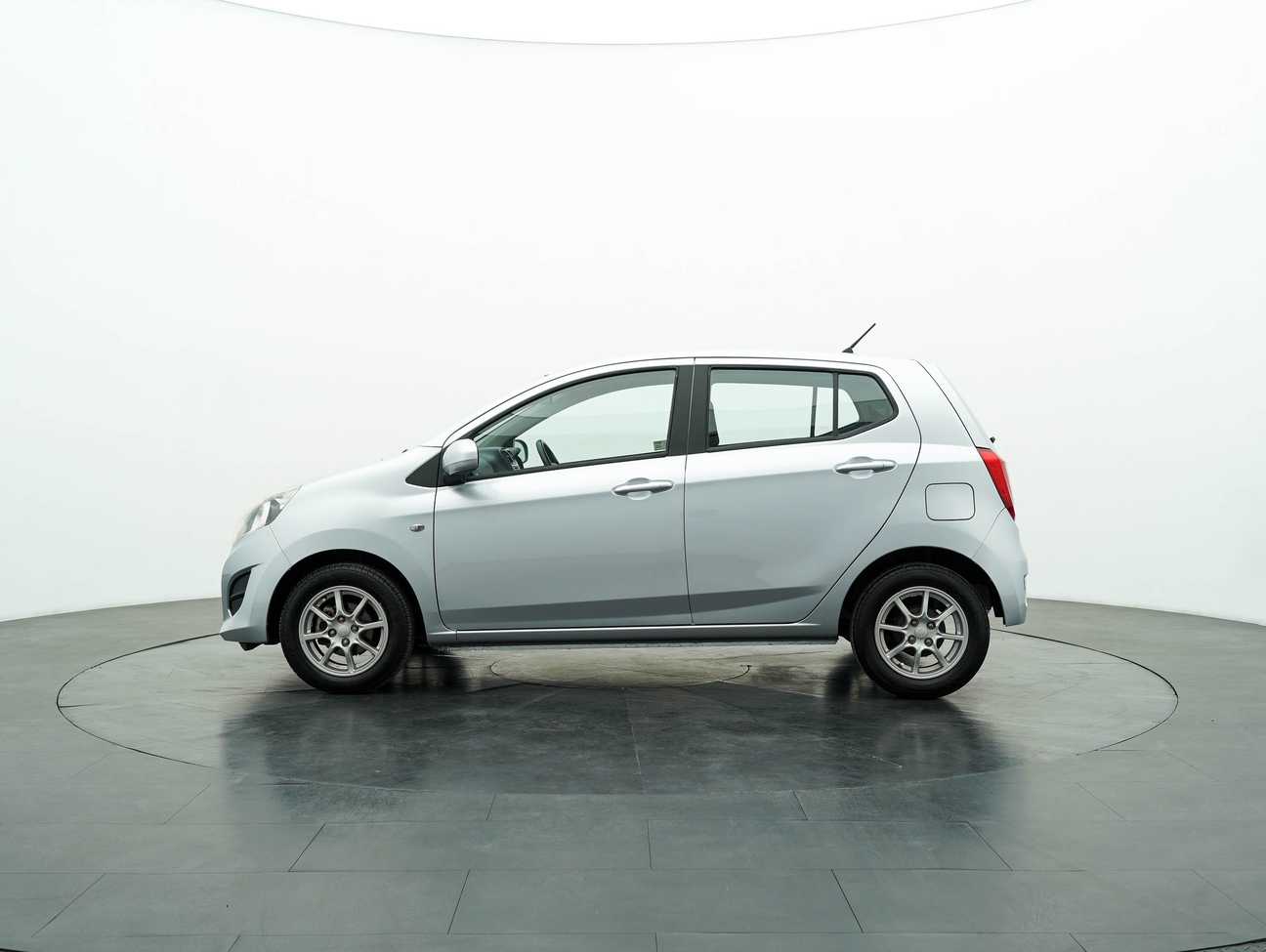 terpakai 2016 Perodua AXIA G 1.0