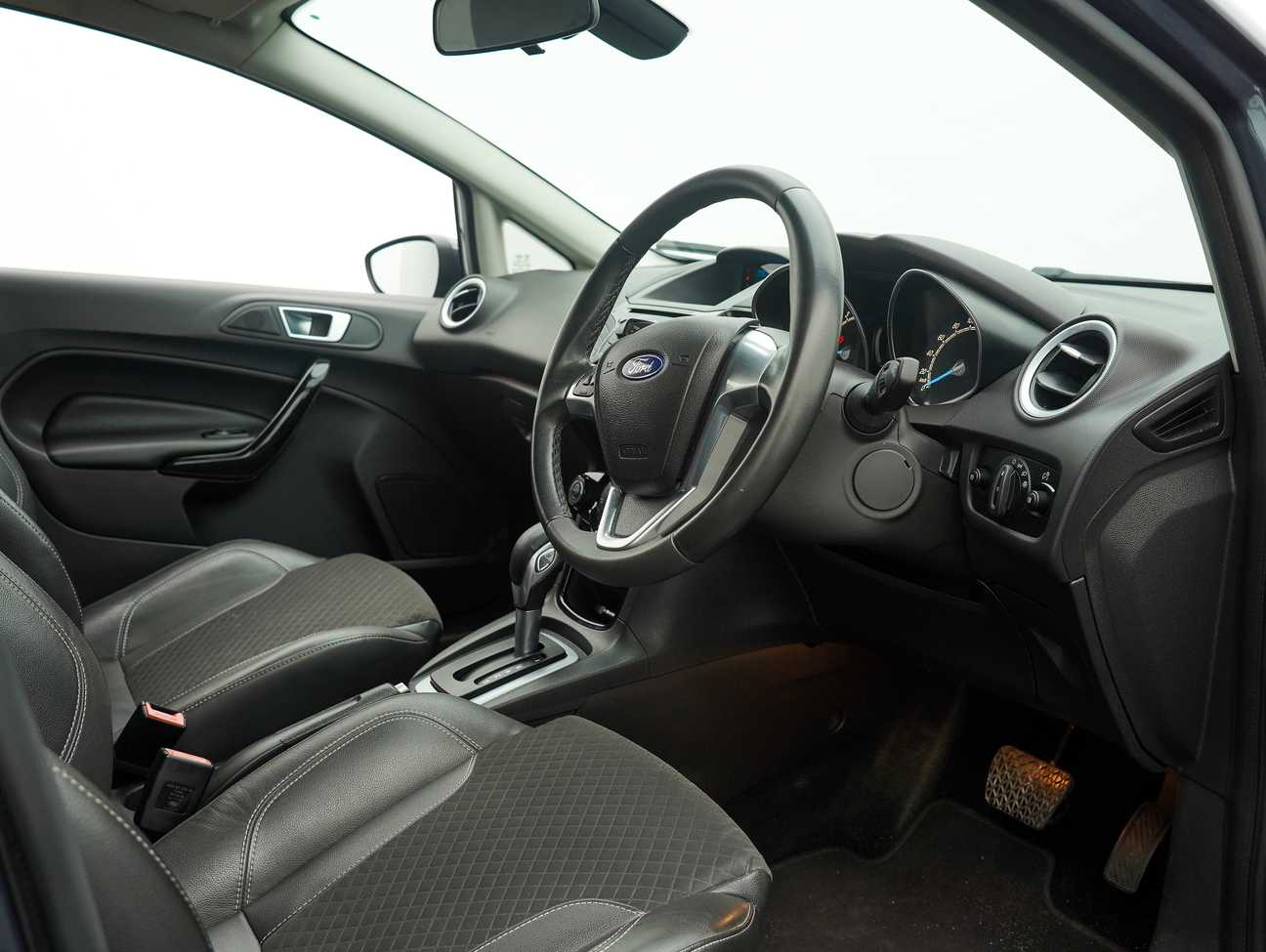 terpakai 2015 Ford Fiesta Sport 1.5