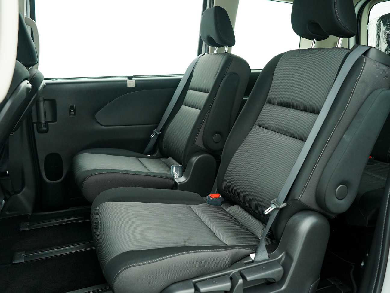 used 2025 Nissan Serena S-Hybrid High-Way Star 2.0