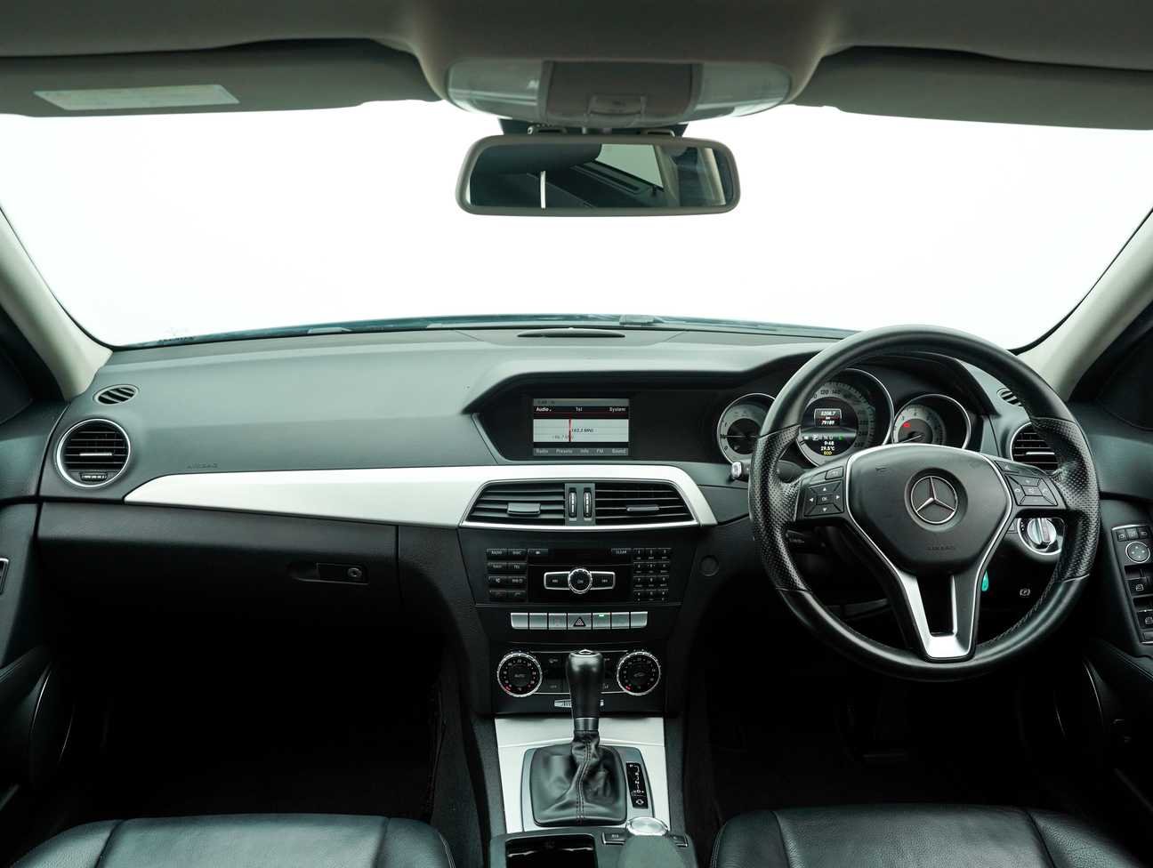 terpakai 2013 Mercedes-Benz C 200 CGI 1.8