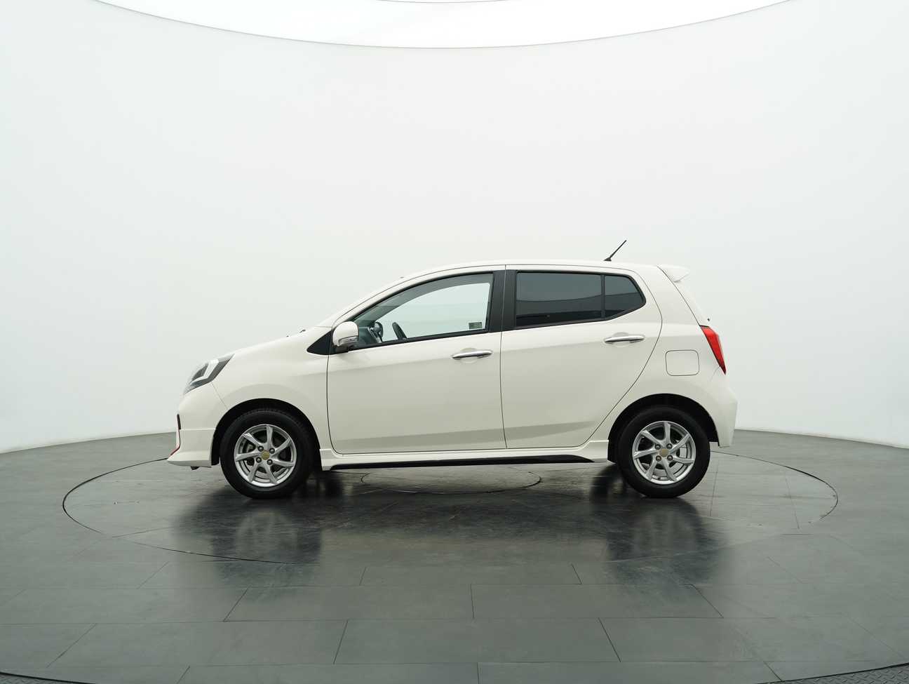 terpakai 2020 Perodua AXIA SE 1.0