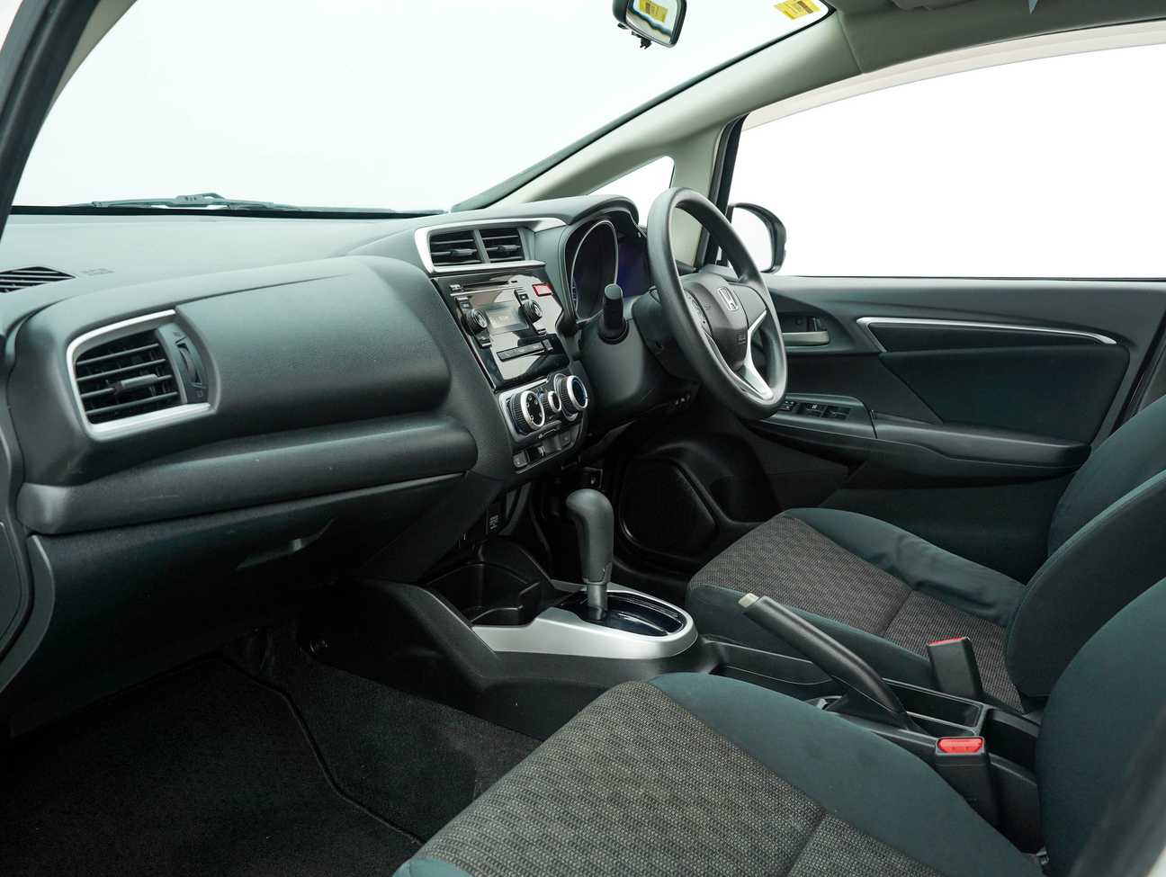 used 2016 Honda Jazz E 1.5