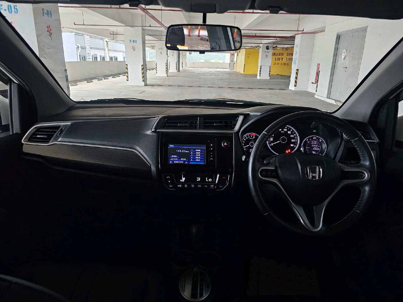 used 2018 Honda BR-V V 1.5