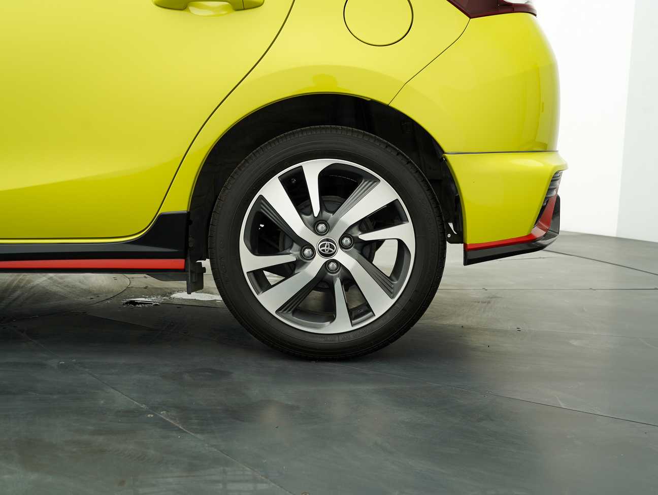 used 2019 Toyota YARIS E 1.5