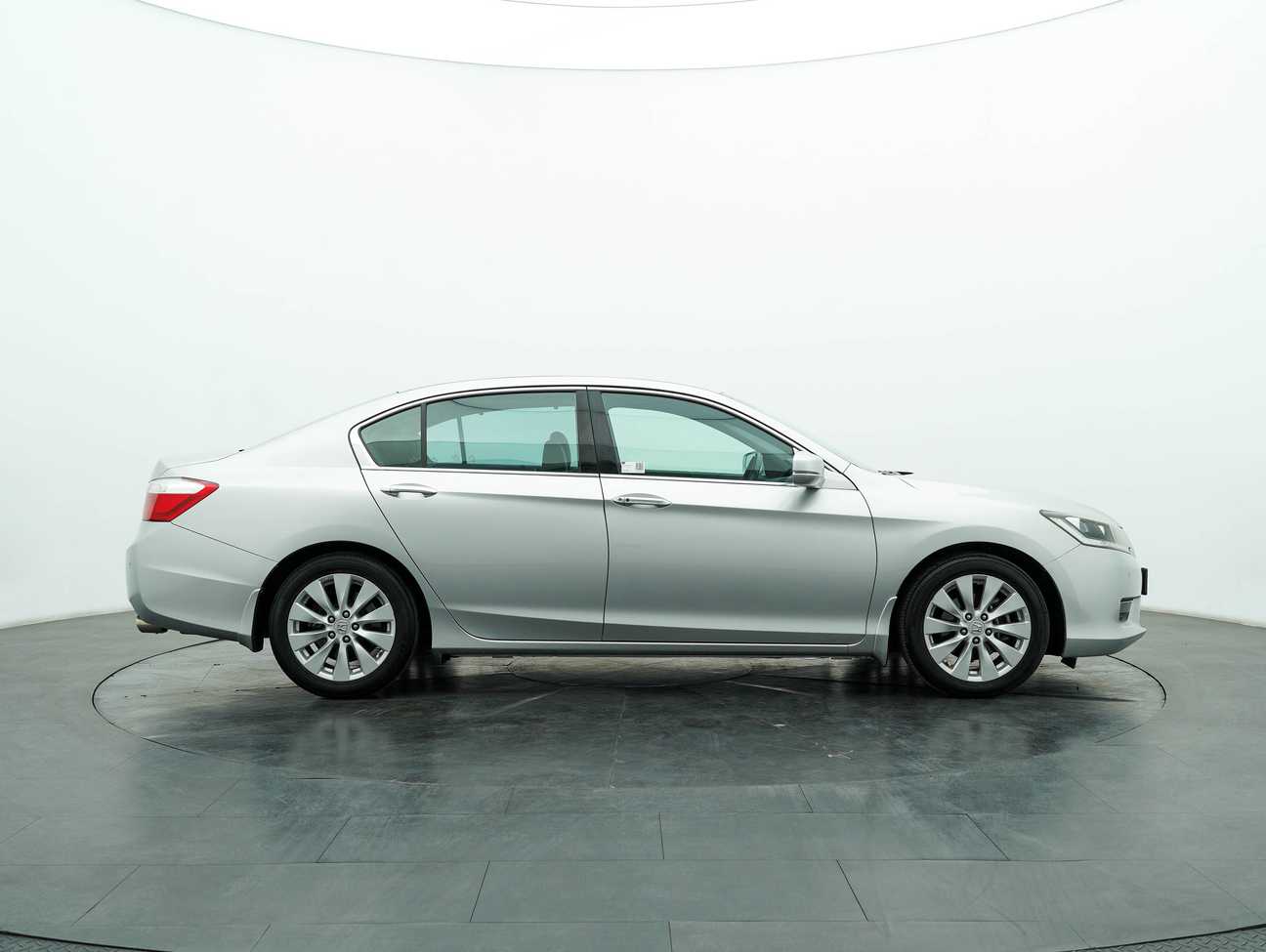used 2015 Honda Accord VTi-L 2.0