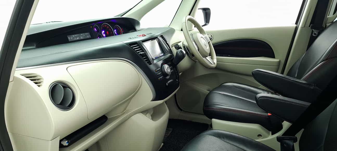 used 2017 Mazda BIANTE SKYACTIV-G 2.0