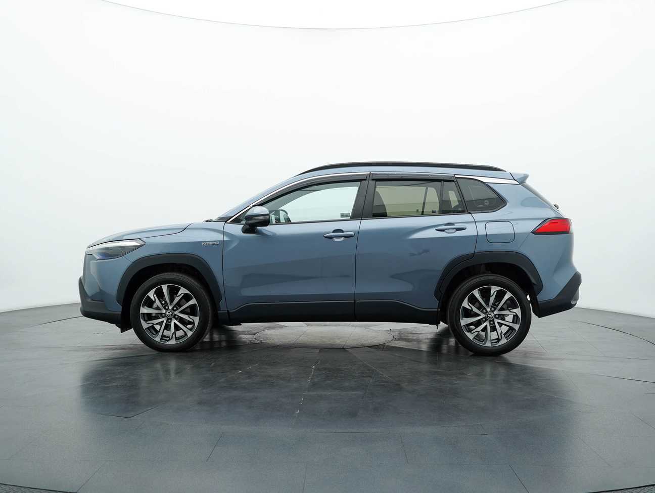 used 2023 Toyota Corolla Cross Hybrid 1.8