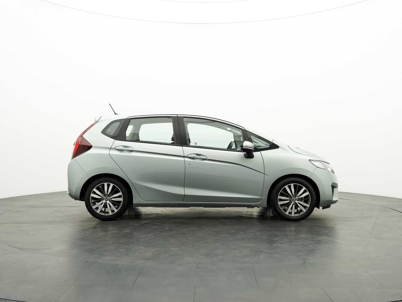 used 2014 Honda Jazz V 1.5
