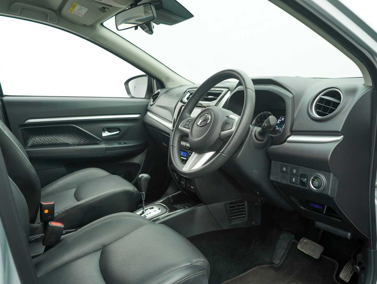 terpakai 2021 Perodua Aruz AV 1.5