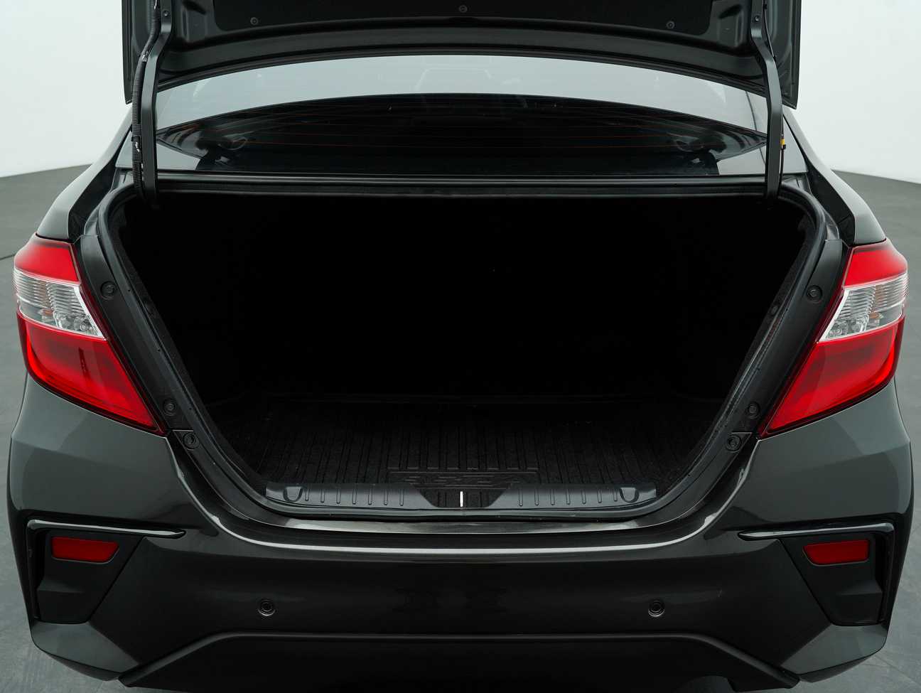 terpakai 2022 Perodua Bezza Advance 1.3