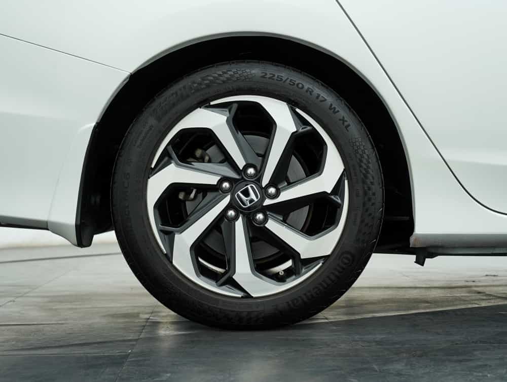 terpakai 2017 Honda Accord VTi-L 2.0