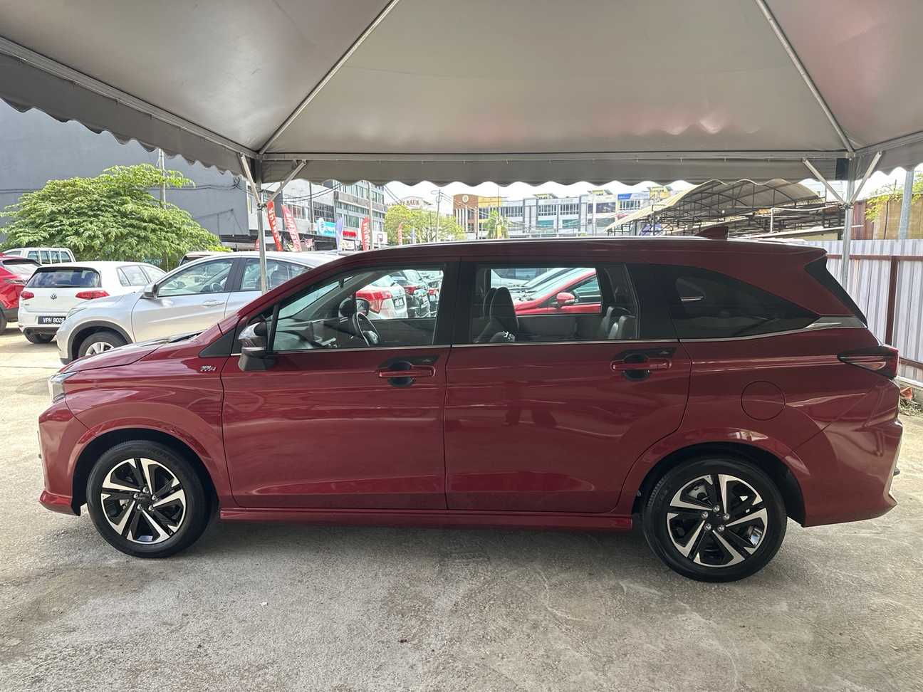 used 2025 Perodua Alza AV 1.5
