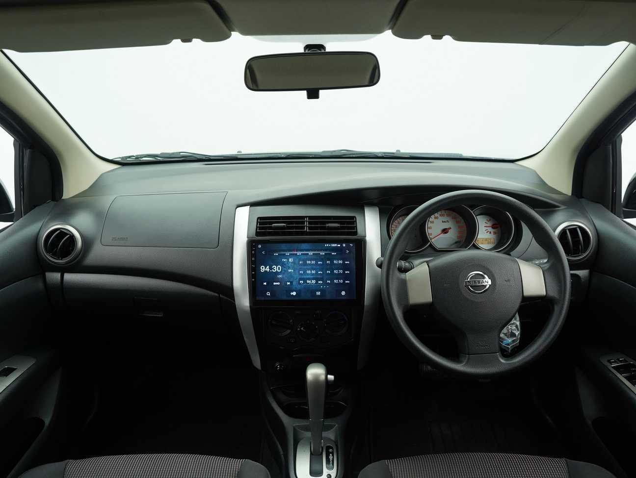 terpakai 2012 Nissan Livina X-Gear  1.6
