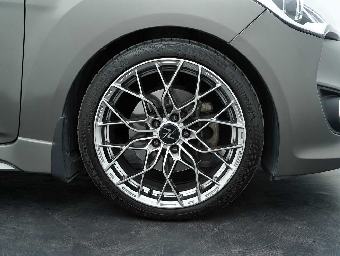 terpakai 2015 Hyundai Veloster Turbo 1.6