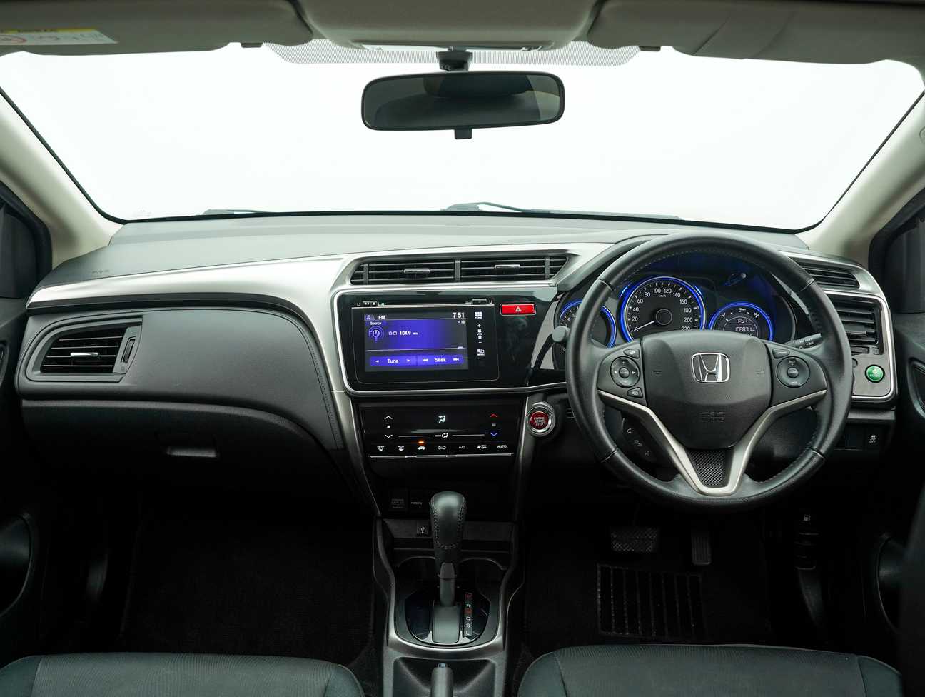 used 2014 Honda City V 1.5