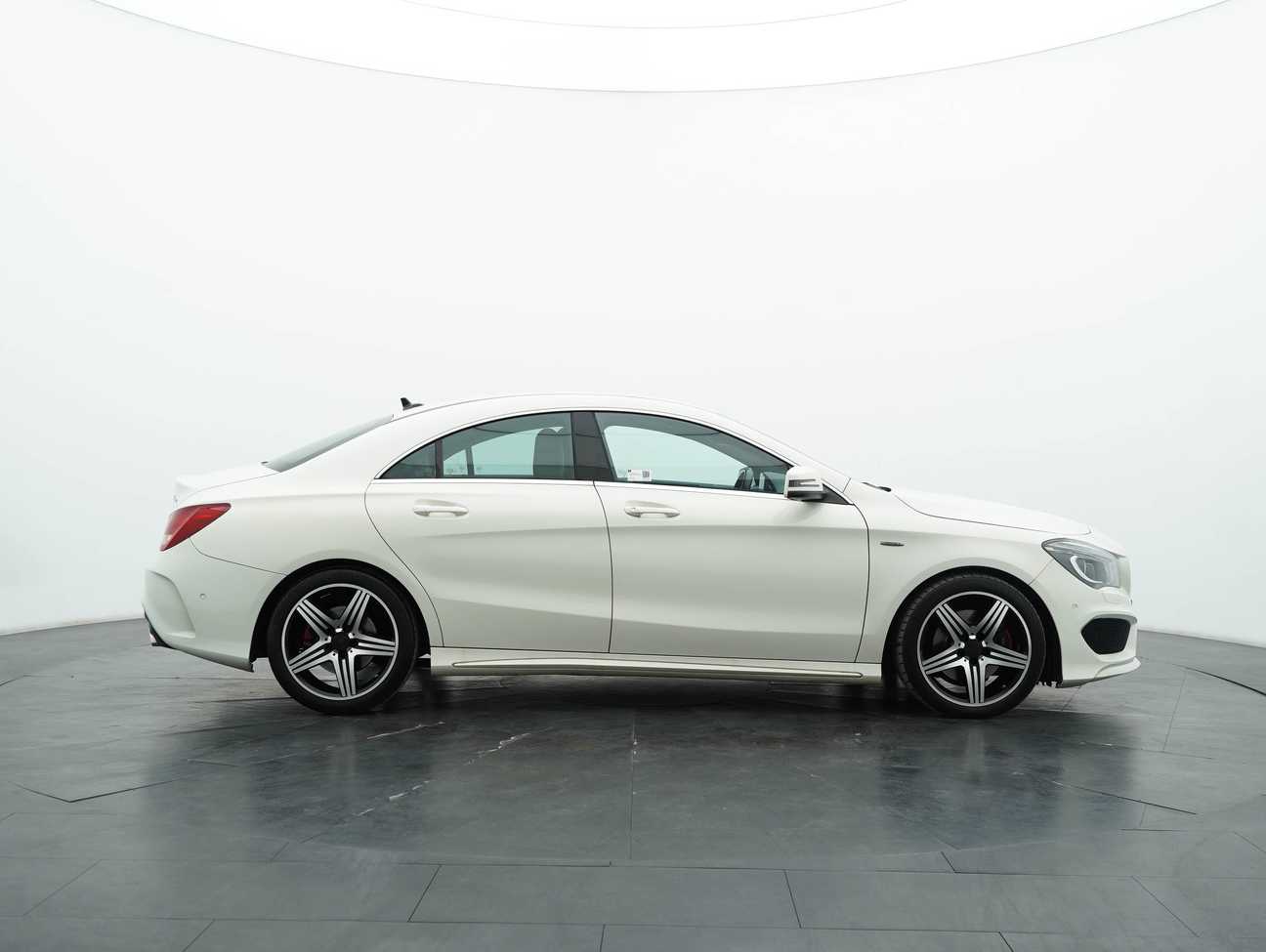 used 2016 Mercedes-Benz CLA250 4MATIC 2.0