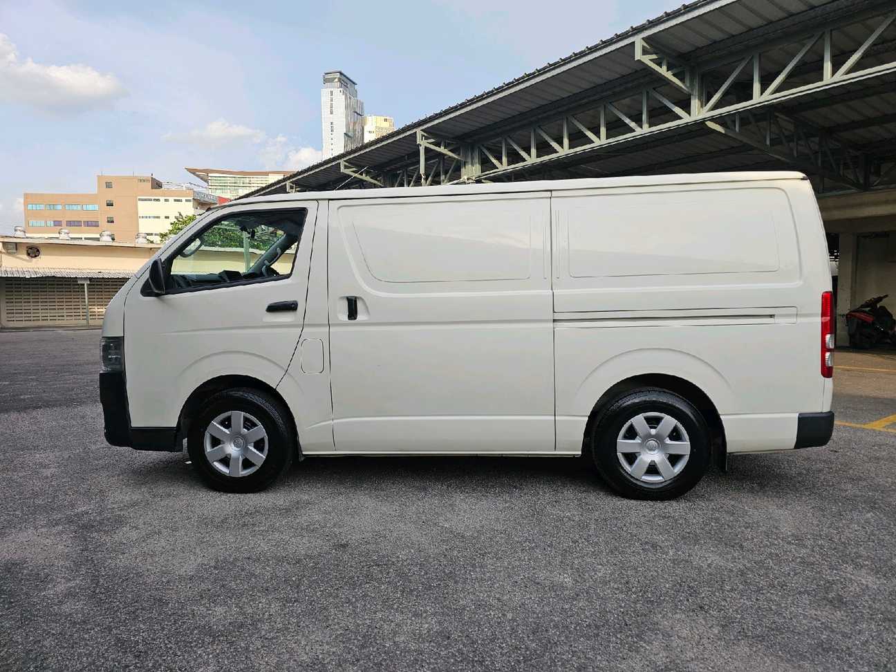 used 2022 Toyota Hiace Panel Van 2.5