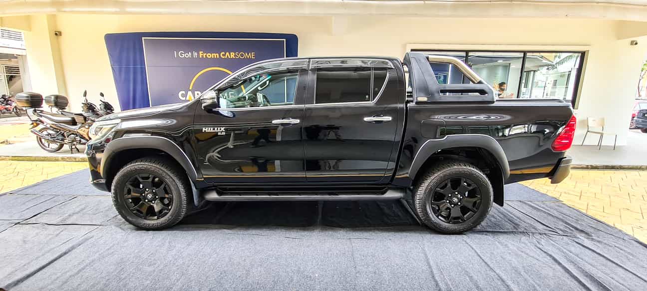 used 2019 Toyota HILUX DOUBLE CAB LE 4X4 2.8