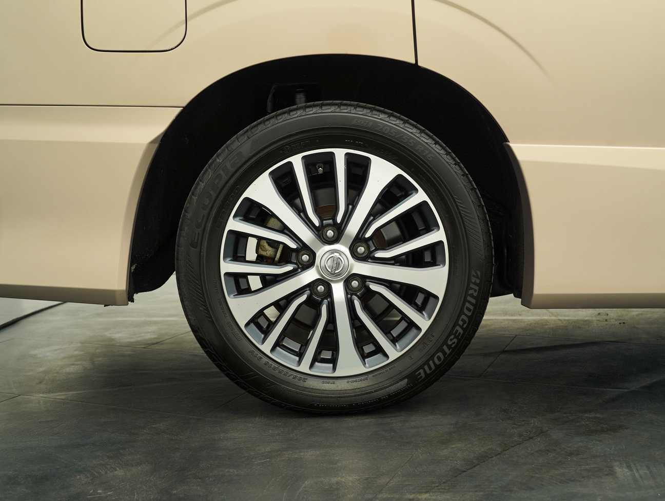 terpakai 2019 Nissan Serena S-Hybrid High-Way Star Premium 2.0