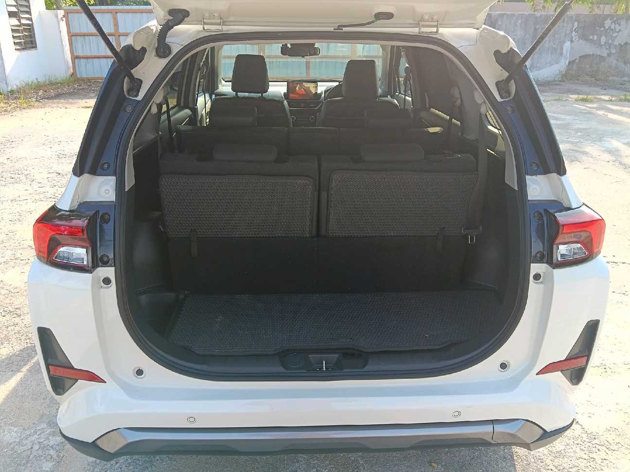 used 2023 Toyota Veloz  1.5