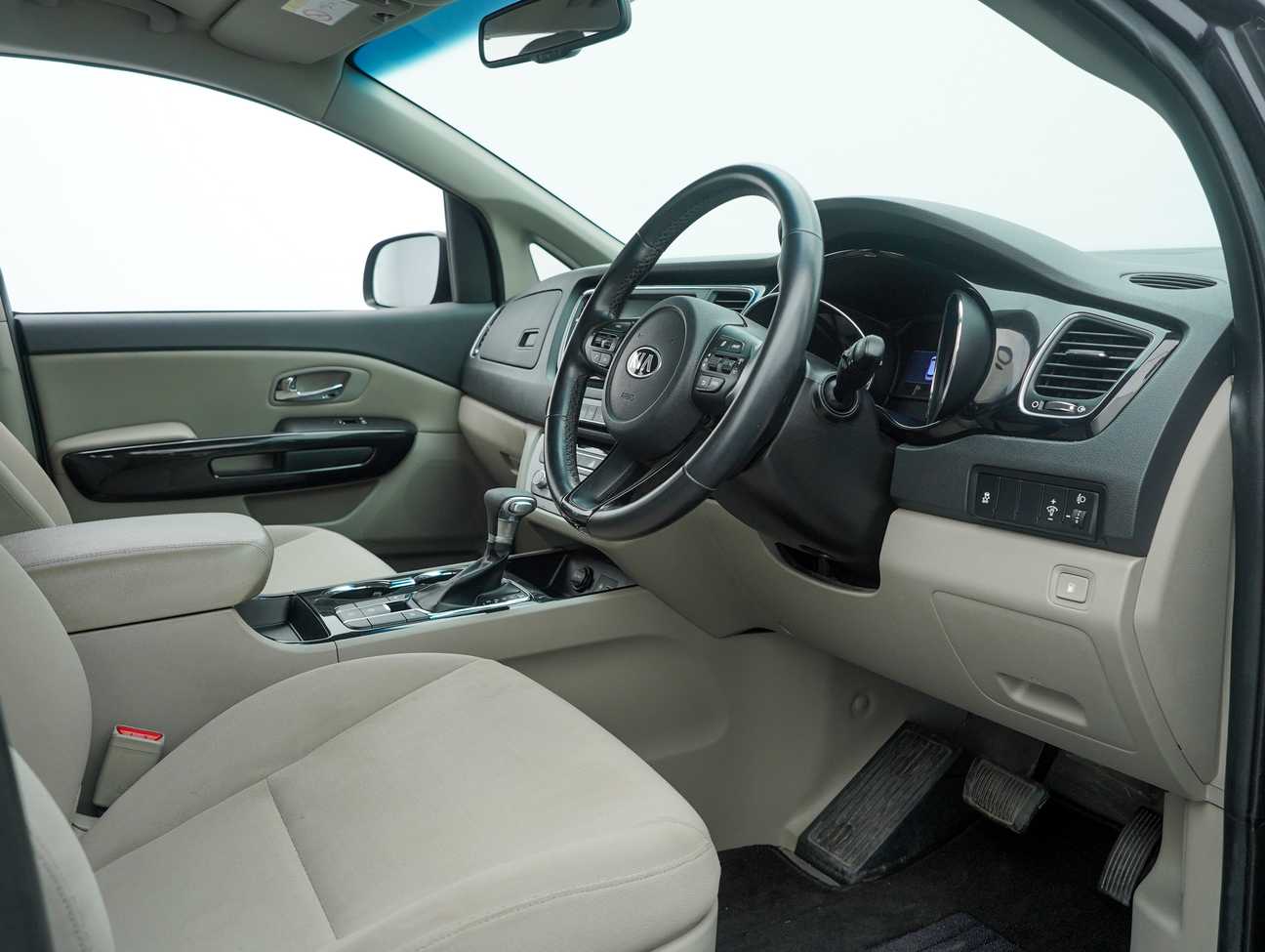 terpakai 2019 Kia Carnival YP 2.2