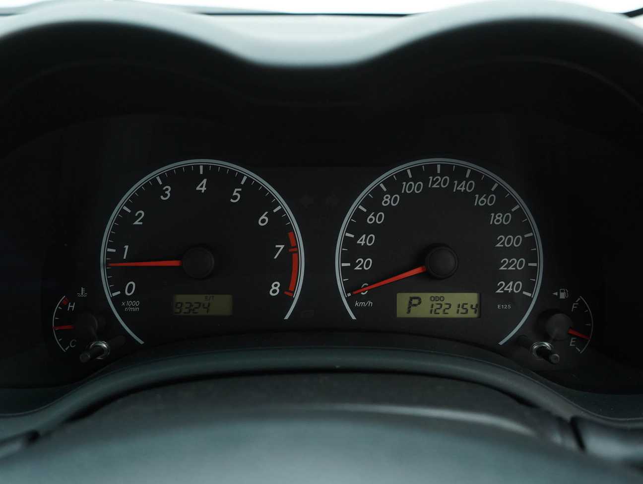 used 2013 Toyota Corolla Altis E 1.8