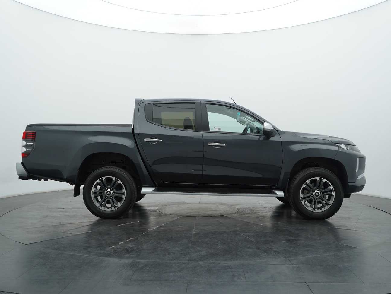 used 2021 Mitsubishi Triton VGT Dual Cab 4X4 2.4