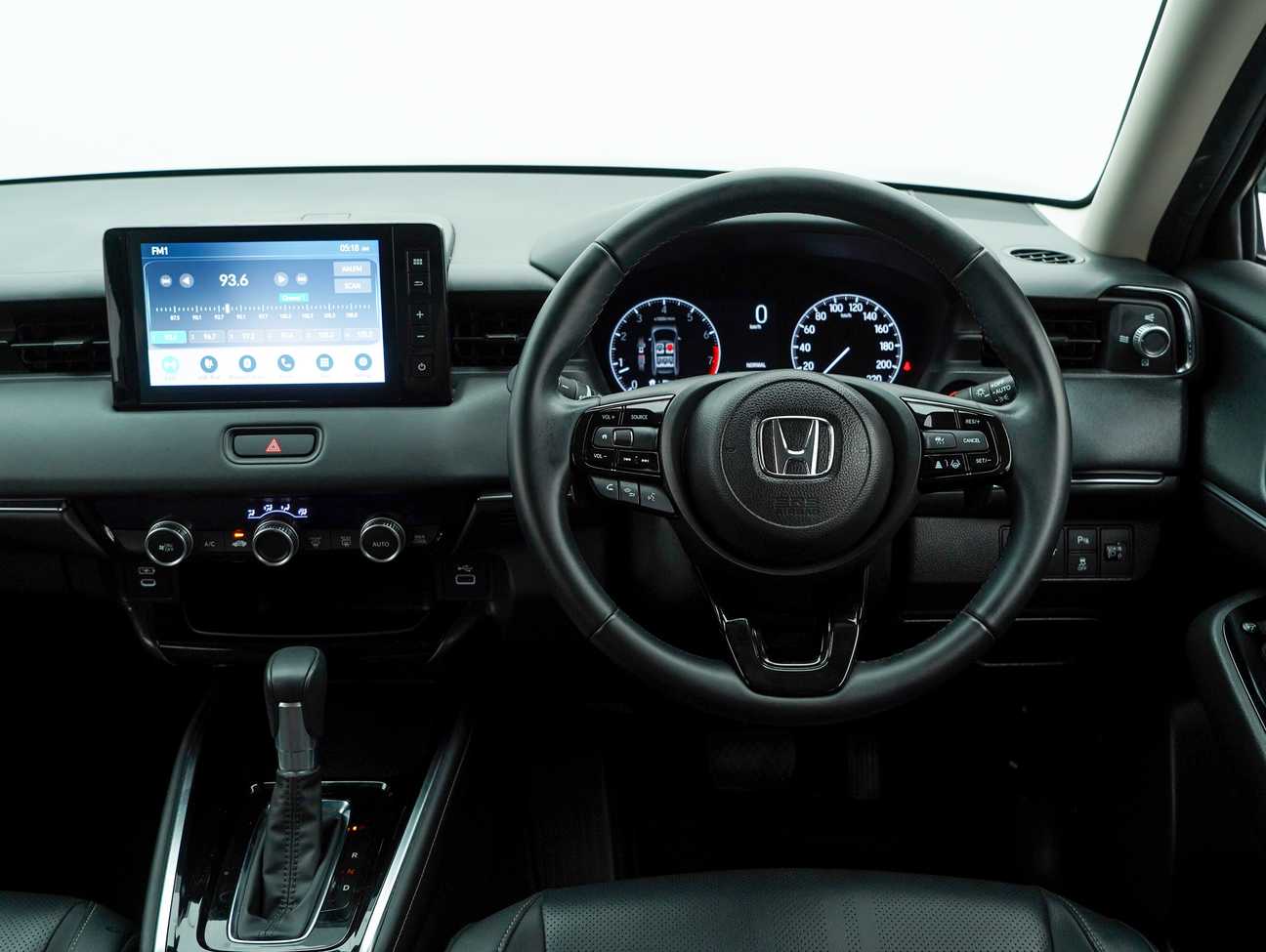 used 2025 Honda HR-V V 1.5