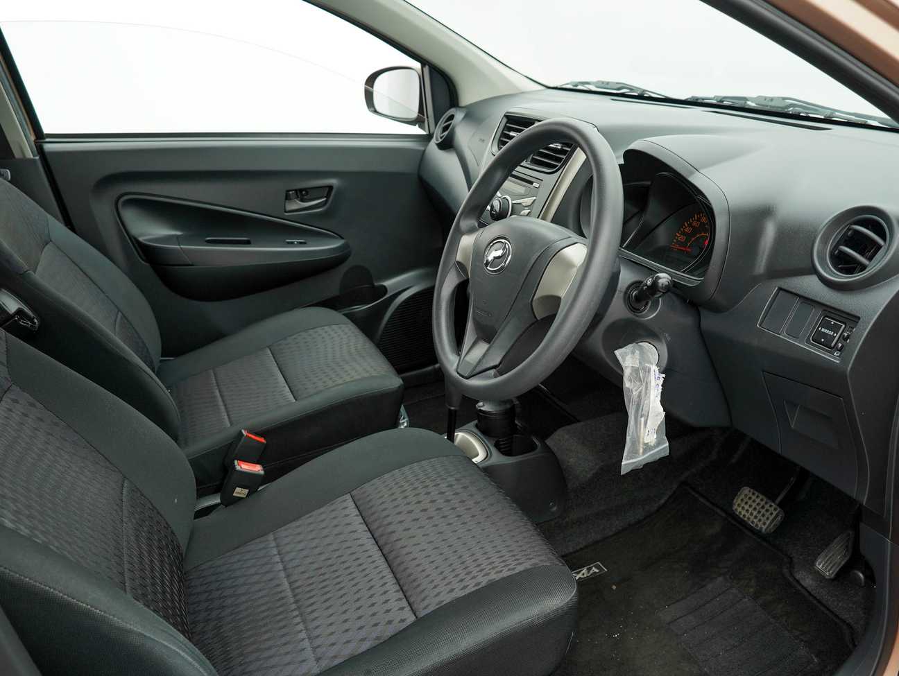 terpakai 2016 Perodua AXIA G 1.0