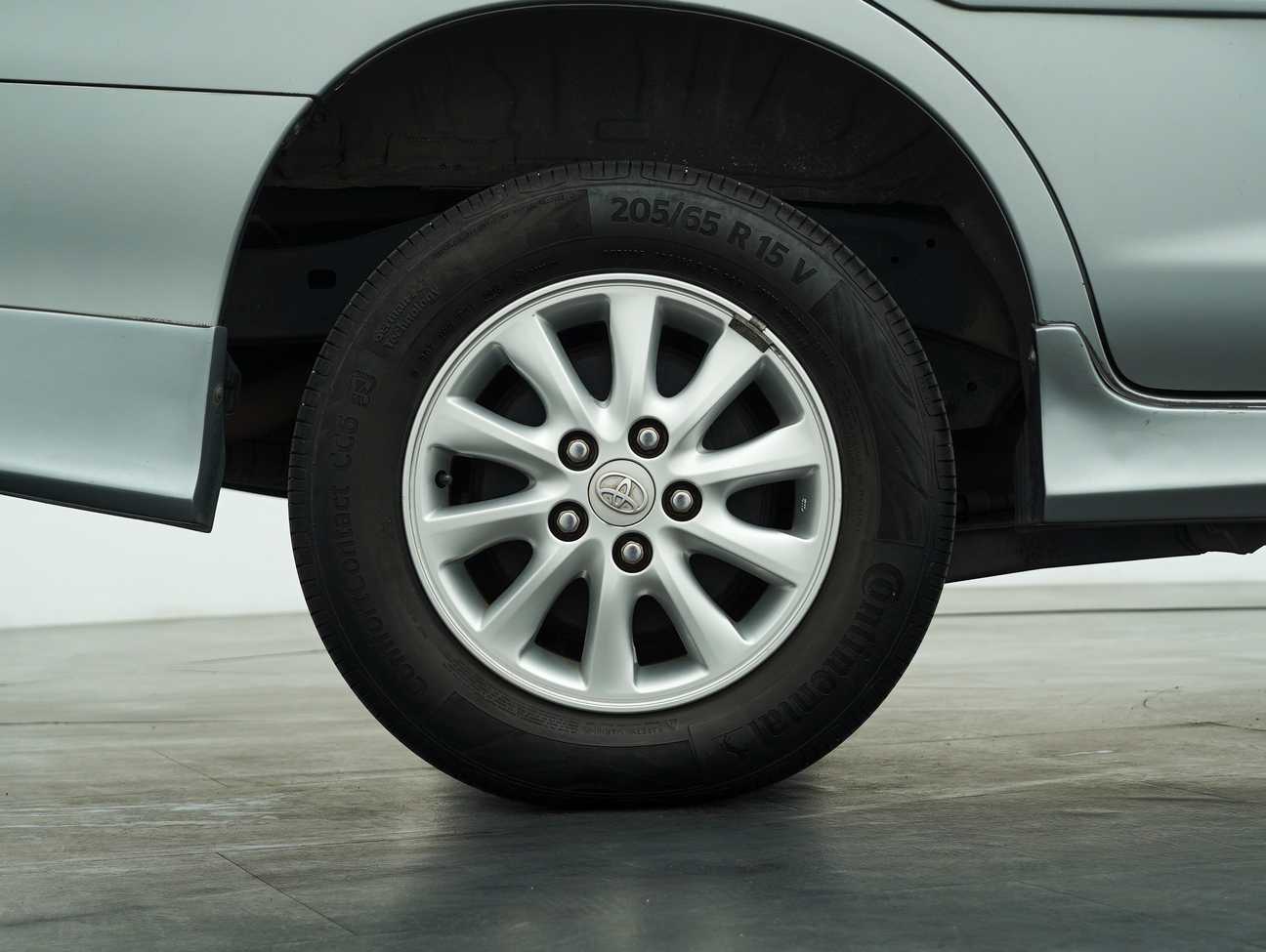 used 2011 Toyota Innova G 2.0