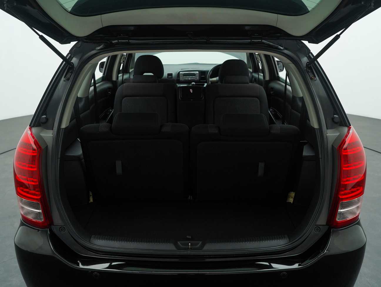 terpakai 2006 Toyota Wish  2.0