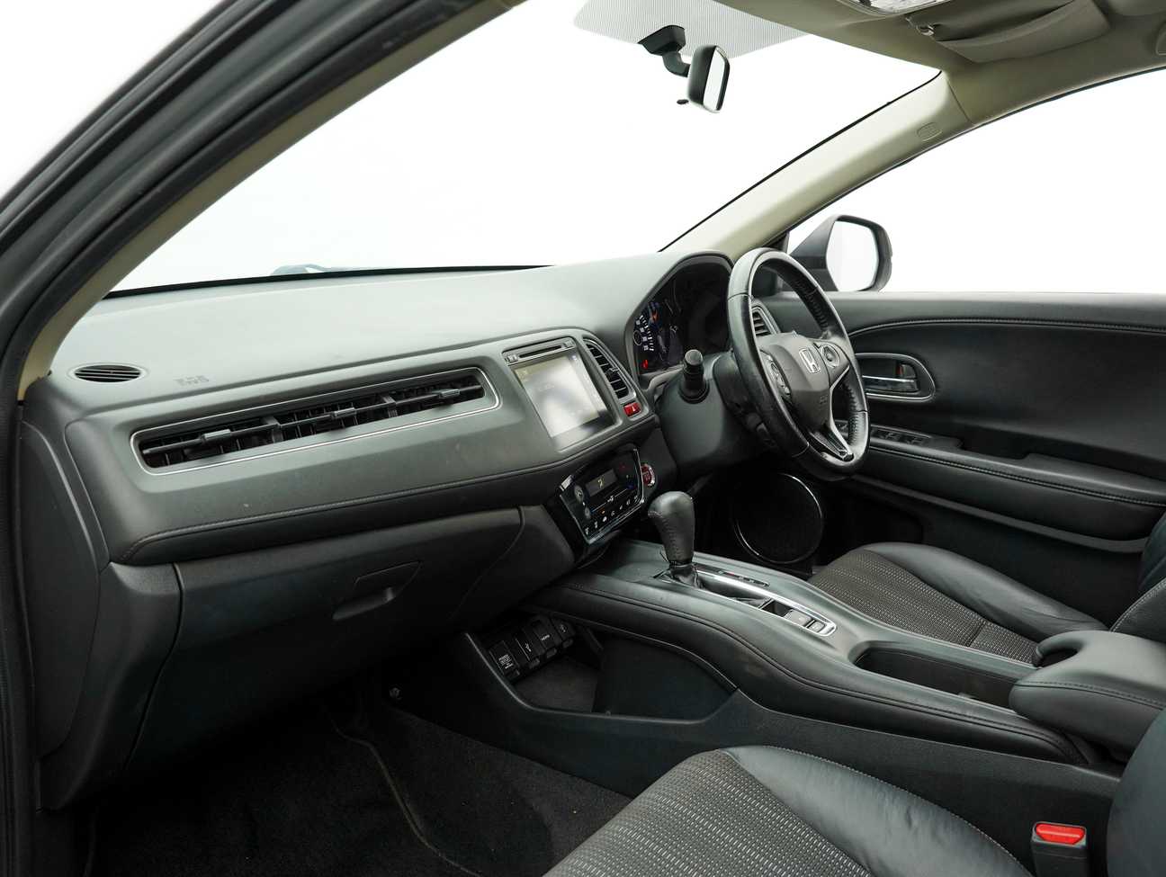 used 2015 Honda HR-V V 1.8